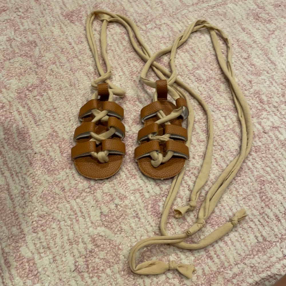 New Lace up gladiator sandals size 3/4